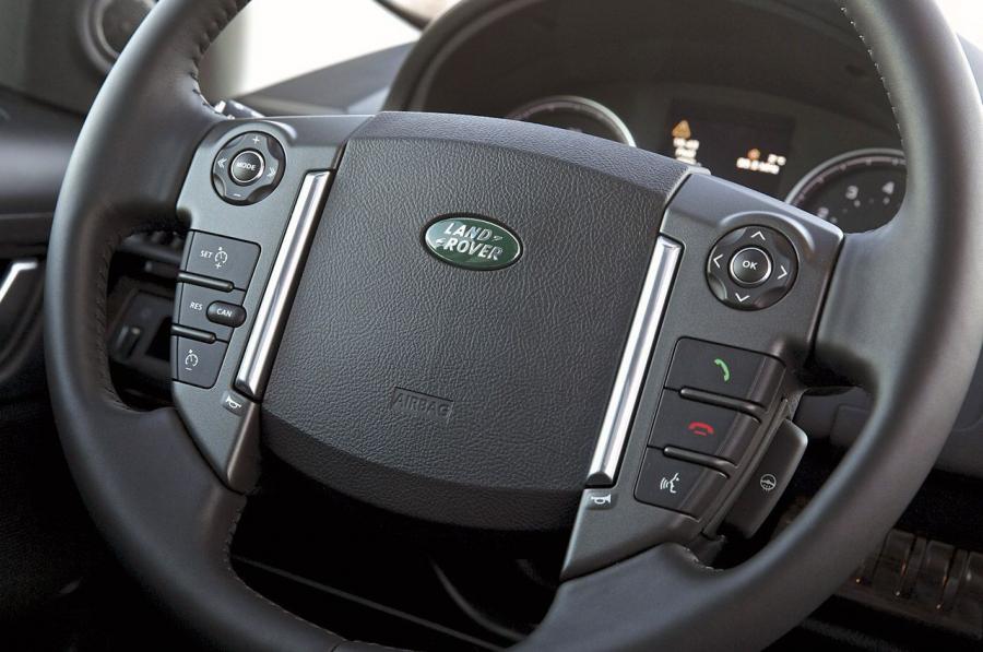  Land Rover LR2 2013 года  (фото 23 из 56)